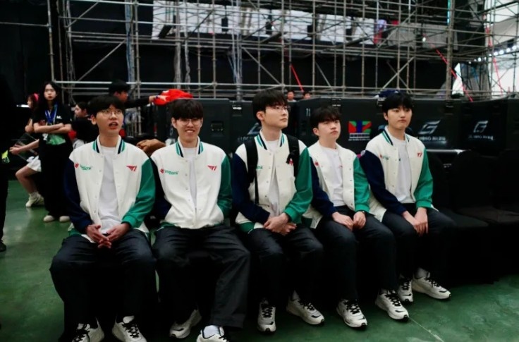 MVKE分享T1越南行返图：与T1度过了难忘的一天